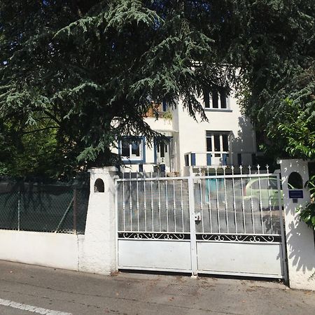 Villa Les Terrasses Dans La Nature Avec Piscine A 2 Pas De Lyon, Metro A 15Mn A Pied Pour Lyon Centre En 10Mn Ou Bus A 300M Pour Lyon Centre Oullins Exterior photo