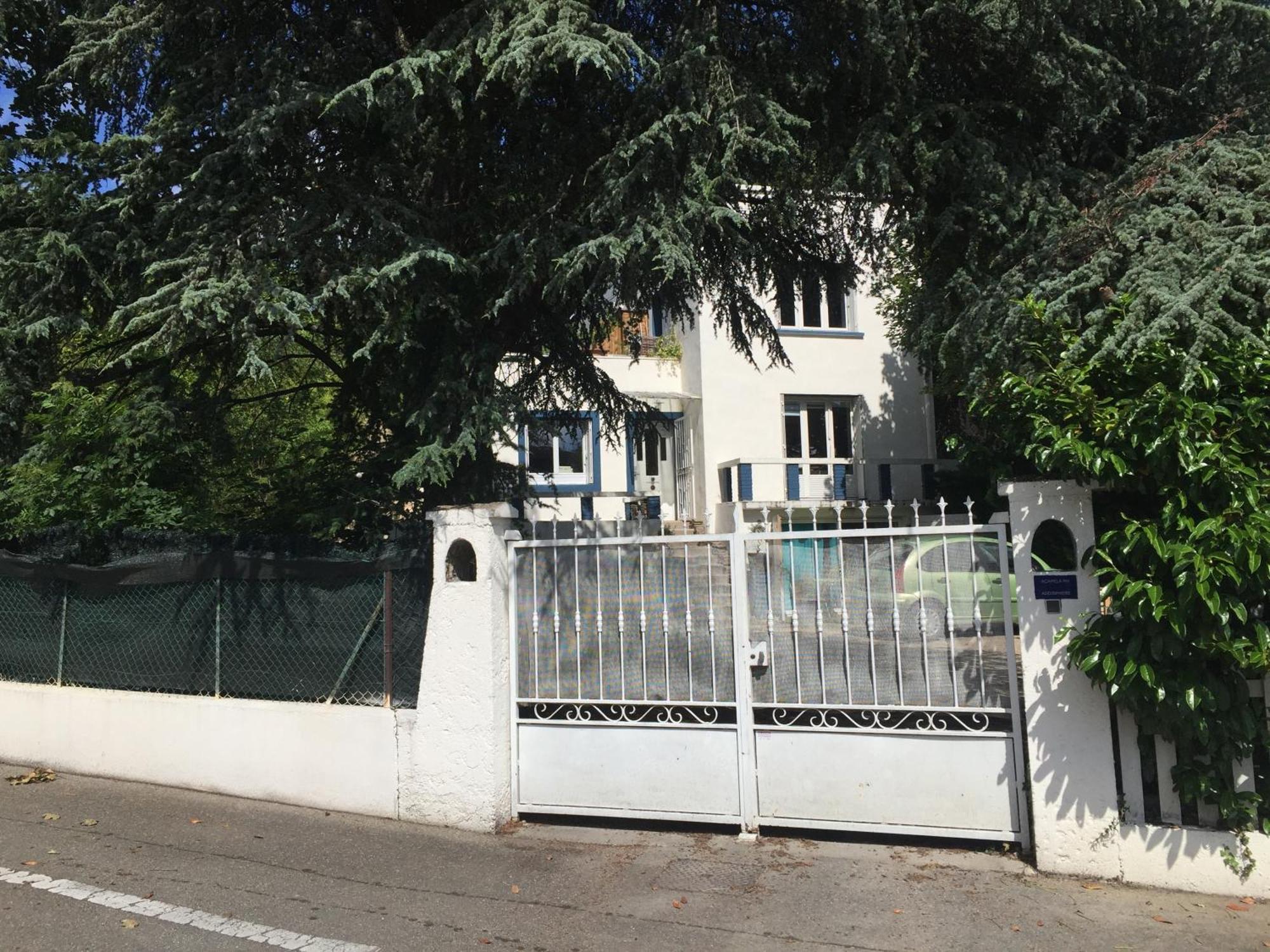 Villa Les Terrasses Dans La Nature Avec Piscine A 2 Pas De Lyon, Metro A 15Mn A Pied Pour Lyon Centre En 10Mn Ou Bus A 300M Pour Lyon Centre Oullins Exterior photo